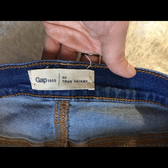 BOGO 🦋Gap distressed Jeans - Picture 3 of 4